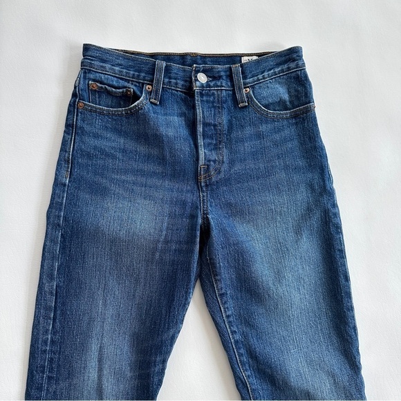 Levi's Wedgie Skinny Jean Fray Ankle Crop White Oak Cone Denim Classic Tint 26 - Picture 3 of 10